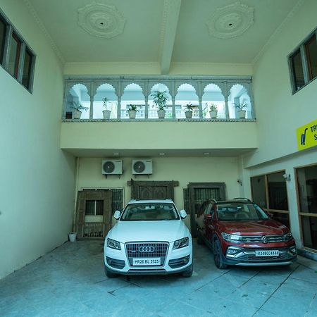 Tripli Hotels Shiv Villas Udaipur Exteriör bild