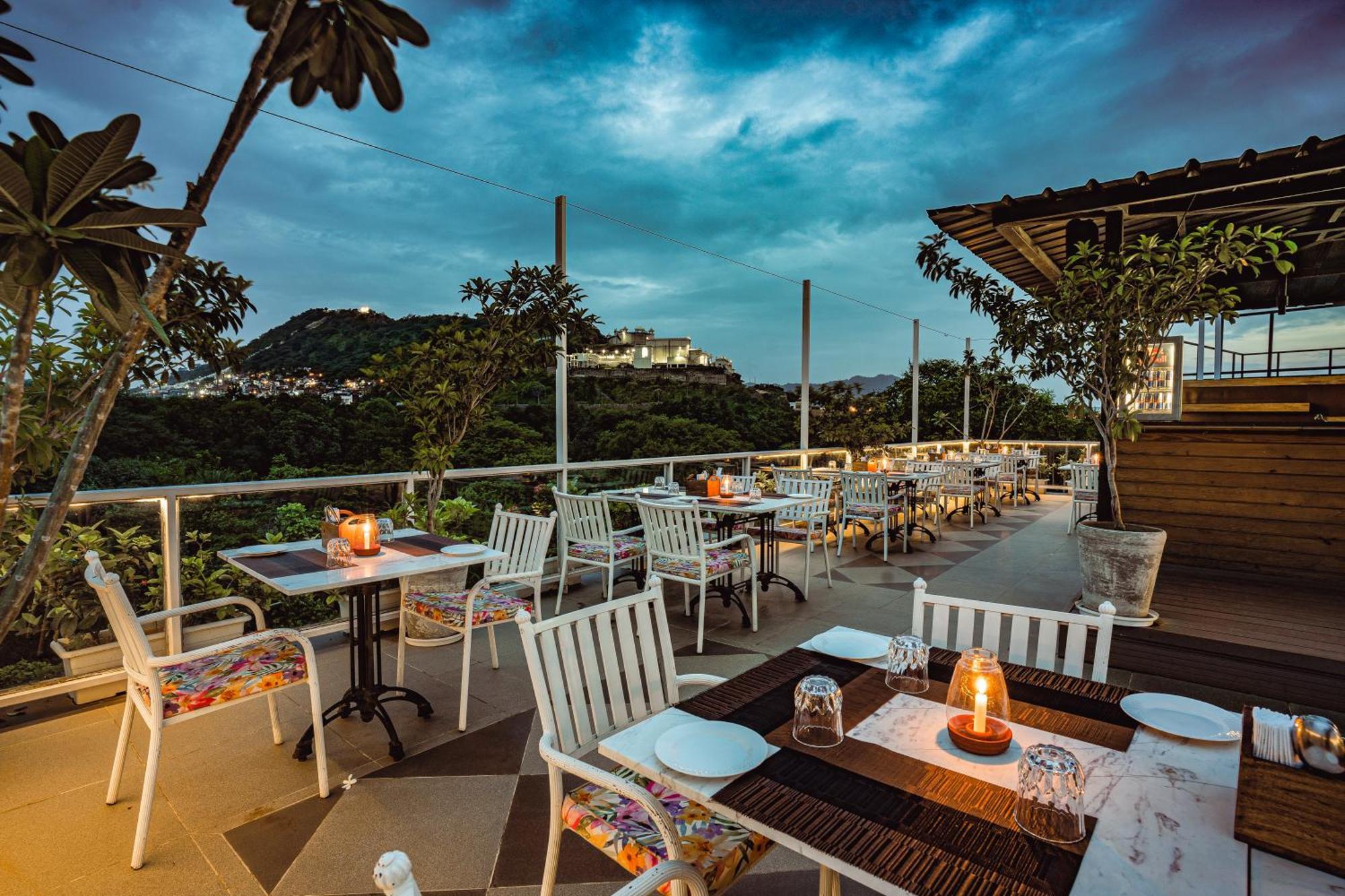 Tripli Hotels Shiv Villas Udaipur Exteriör bild