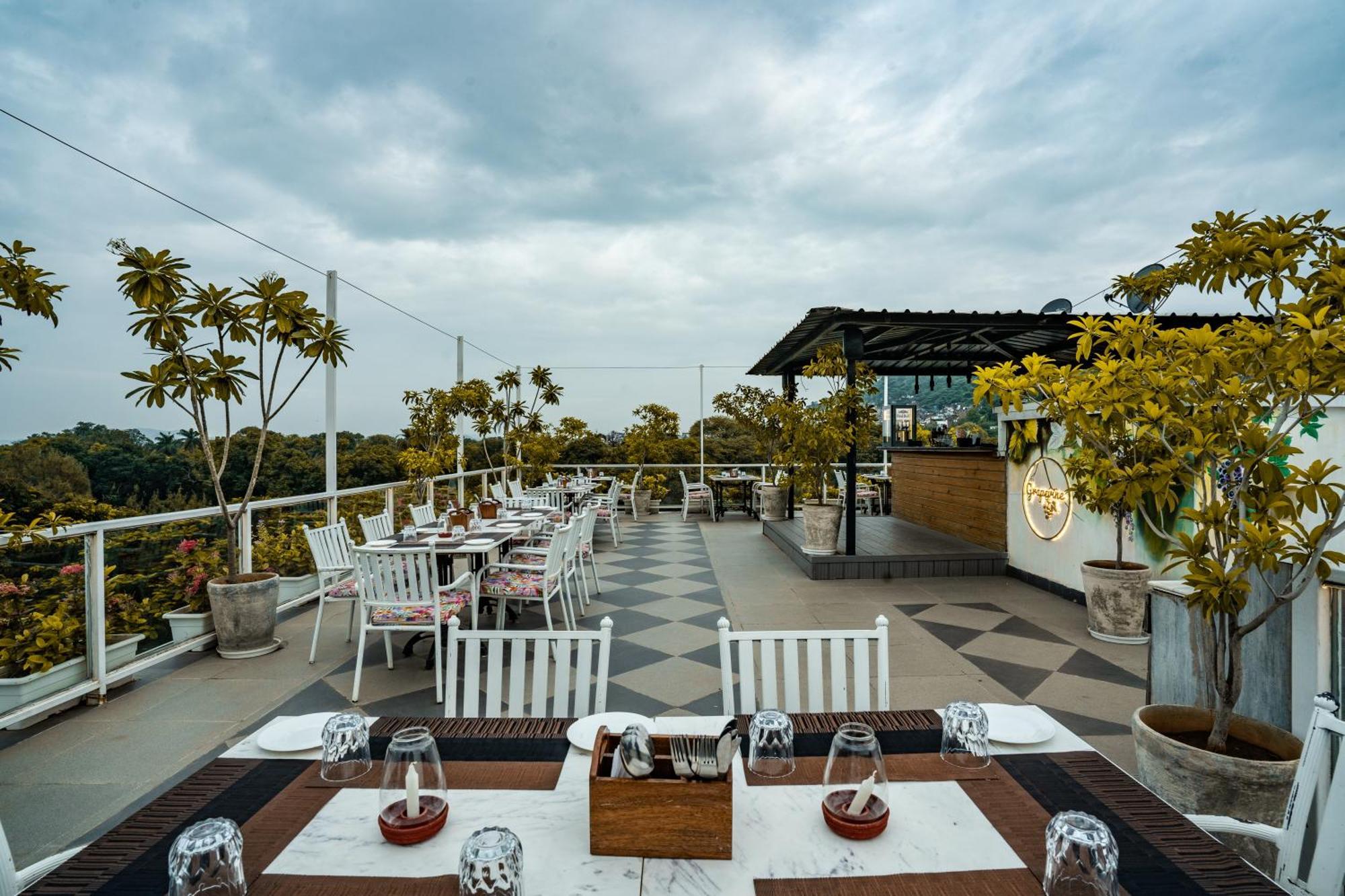 Tripli Hotels Shiv Villas Udaipur Exteriör bild