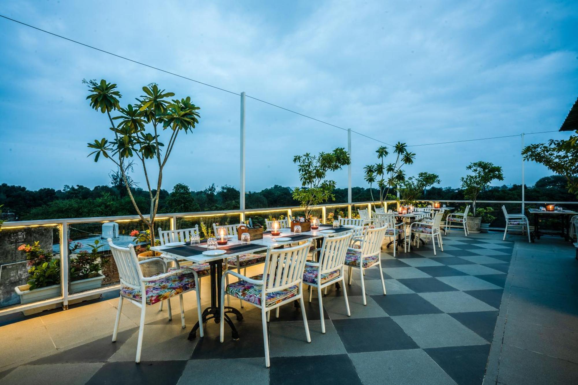 Tripli Hotels Shiv Villas Udaipur Exteriör bild