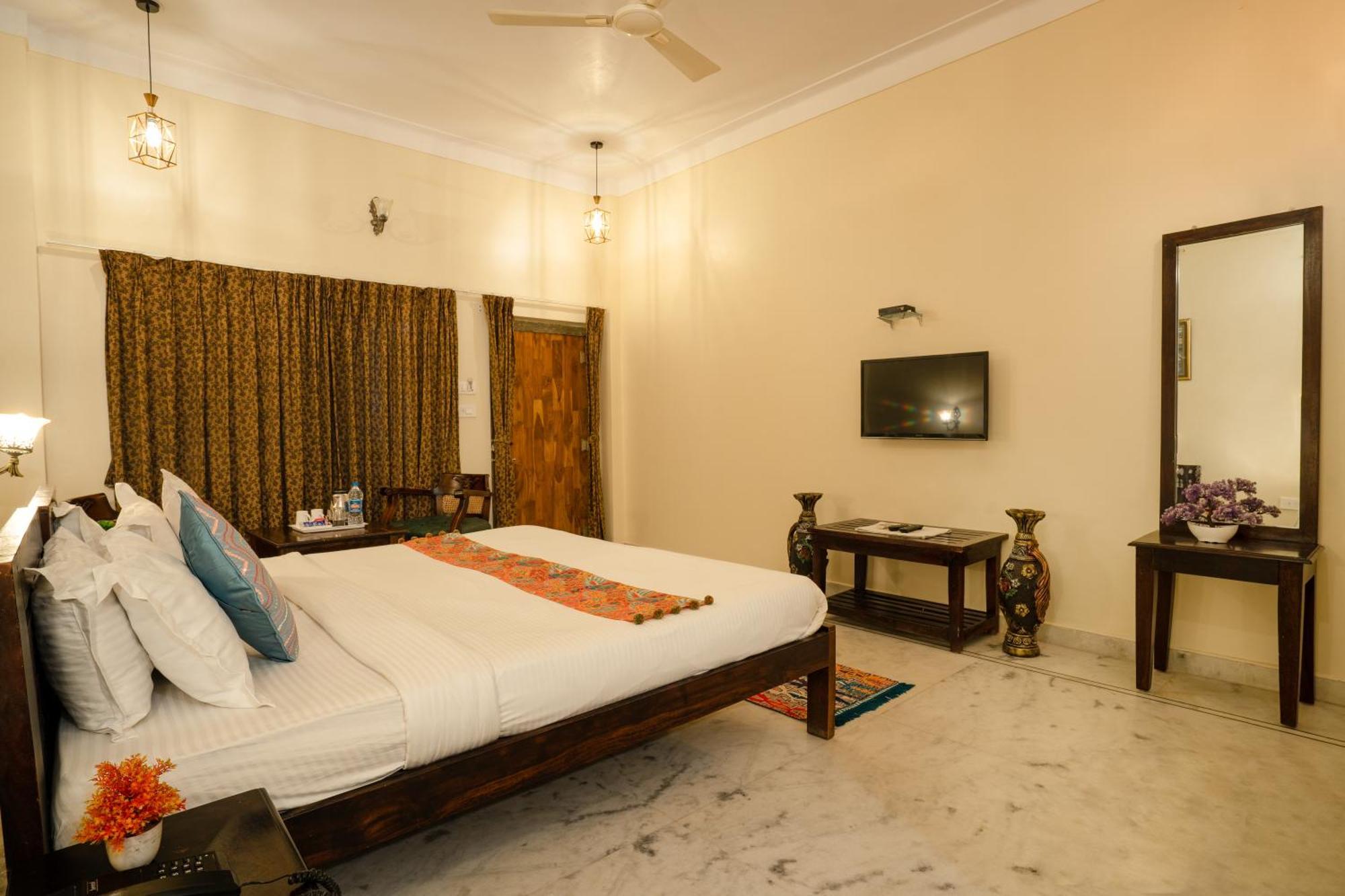 Tripli Hotels Shiv Villas Udaipur Exteriör bild